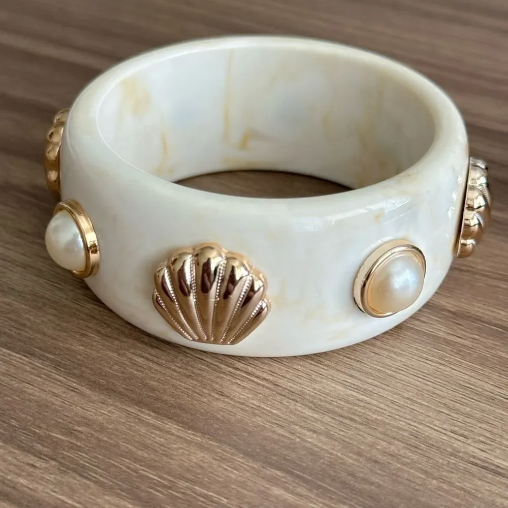 Boho Shell Bangle Q144 - Picture 6 of 7